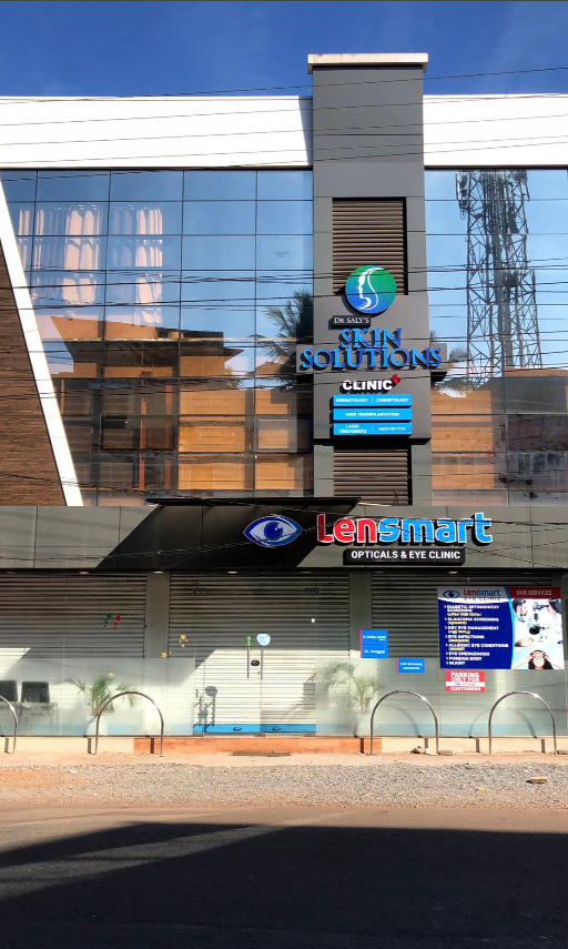 LENSMART OPTICALS & EYE CLINIC