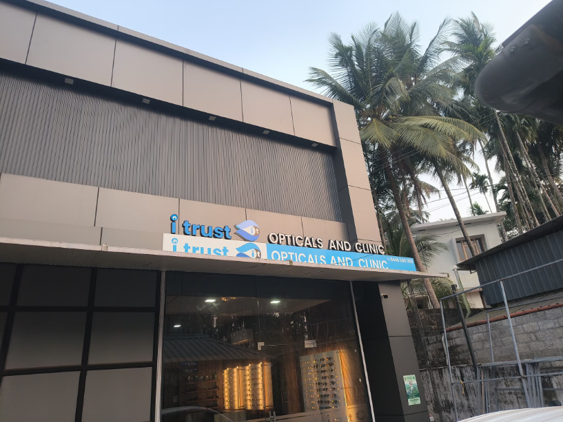 I TRUST OPTICALS & EYE CLINIC